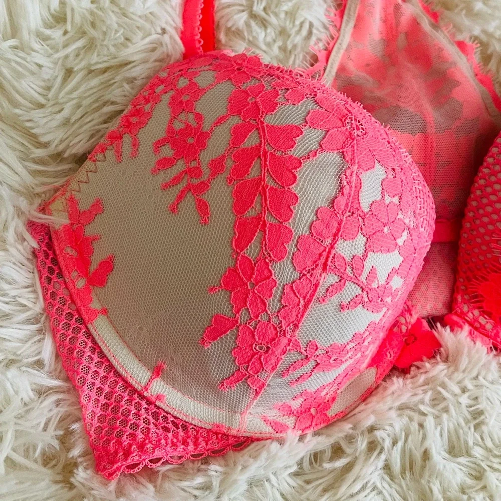 VICTORIAS SECRET Dream Angels Push Up Racerback Fishnet Bra Coral Pink Size 34D